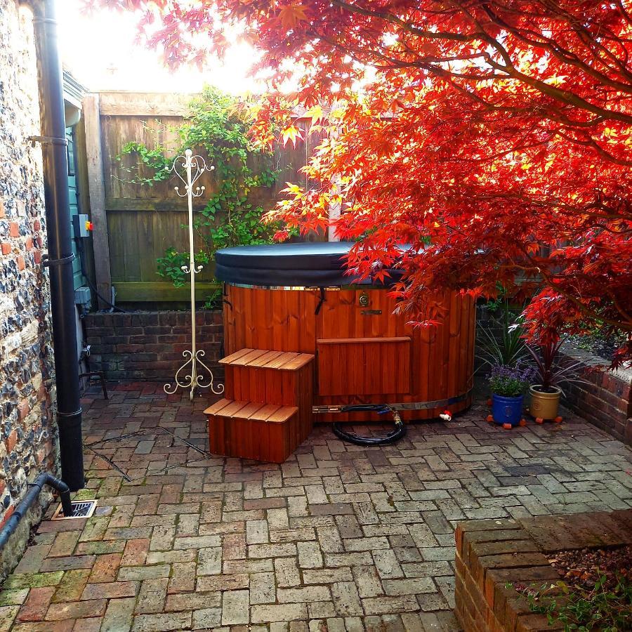 Historic, Traditional & Spacious Wiltshire Cottage Shrewton ภายนอก รูปภาพ